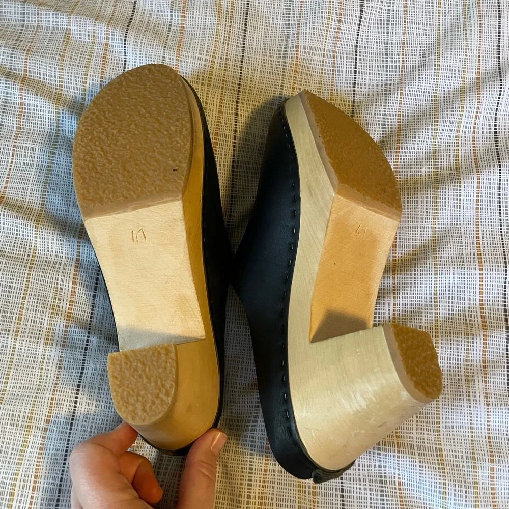 Bryr Black Leather Mule Clogs with Natural Wood Heel - Picture 5 of 10